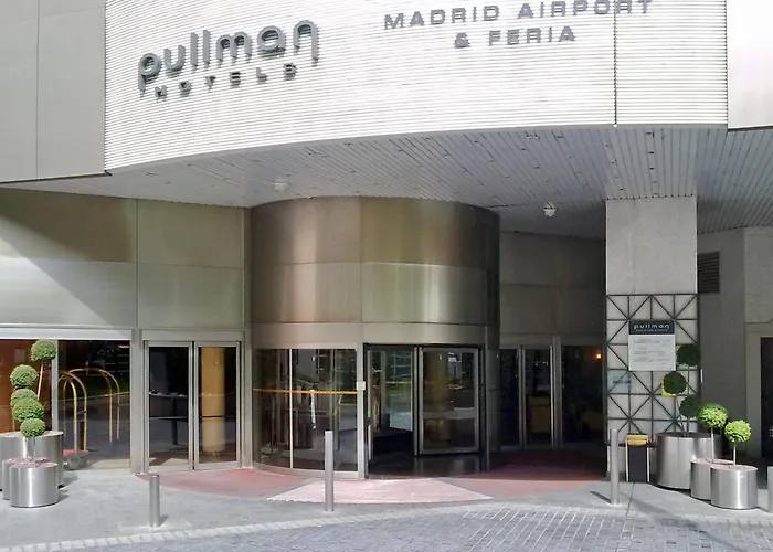 Pullman Airport & Feria
